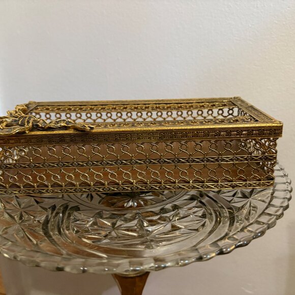 Vintage Ornate Brass Tissue Box w/ Bow Top – 10” x 5” - Picture 5 of 7